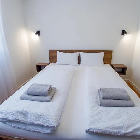 Middle Street 莫斯塔尔