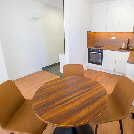 Apartment Middle Street