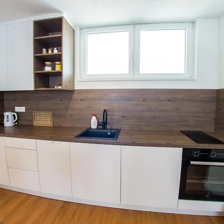 Middle Street 公寓