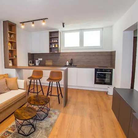 Apartment Middle Street
