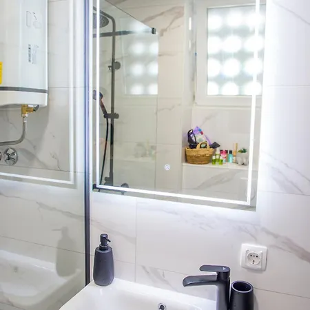 Daire Middle Street *