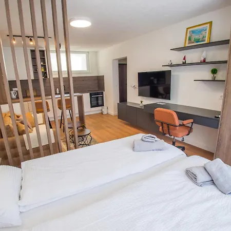 Middle Street Apartment Mostar