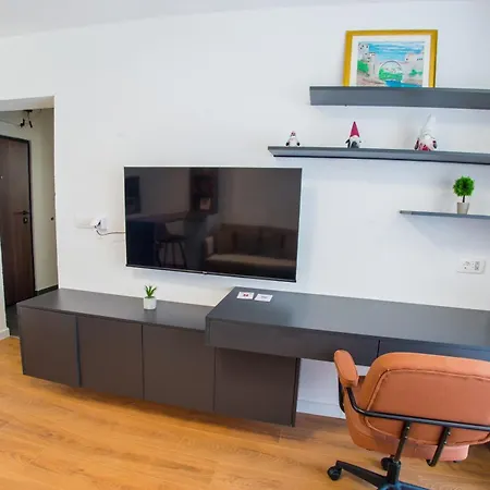 Apartment Middle Street